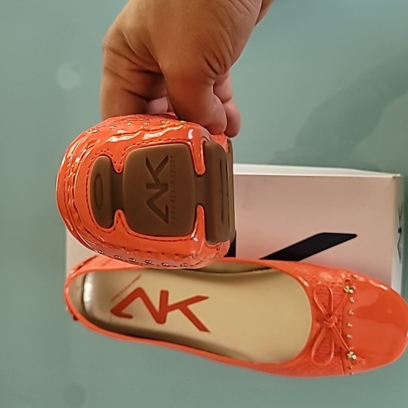 Women's shoes - Picture 4 of 8